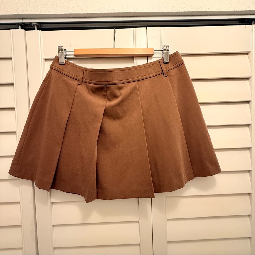 Uniqlo Tan Pleated Skort